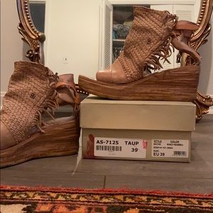 Pair of A.S. 98 wedges size 39 color taupe